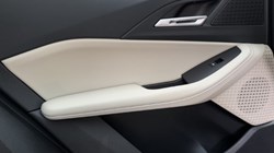 BMW 2 SERIES 230e xDrive Luxury 5dr DCT 3805913