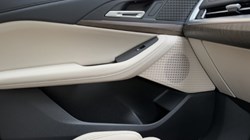 BMW 2 SERIES 230e xDrive Luxury 5dr DCT 3805919