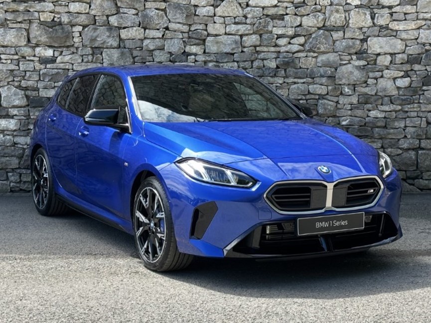 BMW 1 SERIES