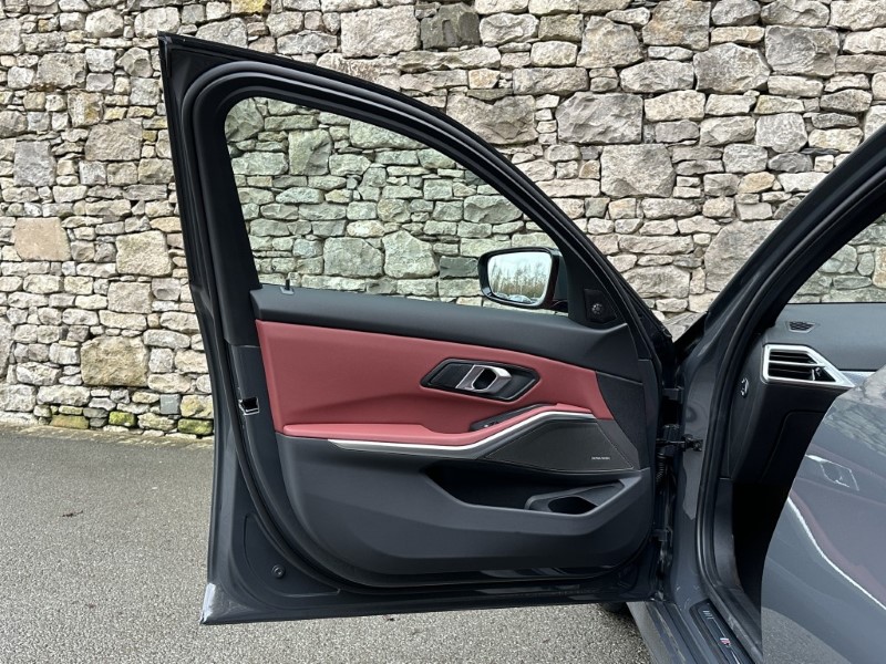  BMW 320i M Sport Saloon 4953607