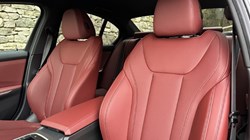 BMW 320i M Sport Saloon 4953601