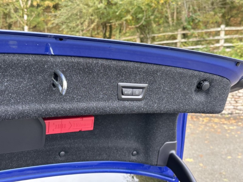  BMW 3 SERIES 330e 22.3 kWh M Sport 4dr Step Auto 4712782