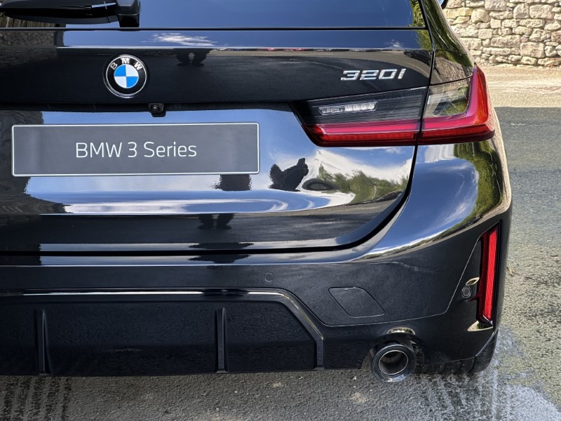  BMW 3 SERIES 320i M Sport 5dr Step Auto 5408700