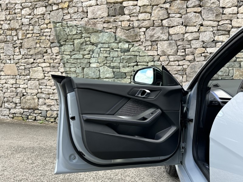  BMW 2 SERIES 220 M Sport 4dr Step Auto 5730900