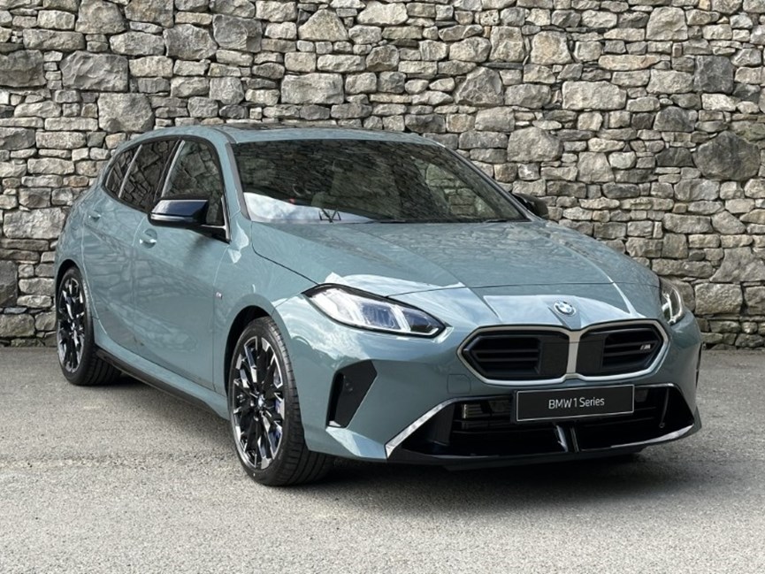 BMW 1 SERIES