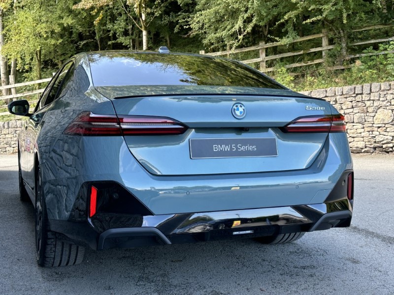  BMW 5 SERIES 530e M Sport 4dr Auto 5815077