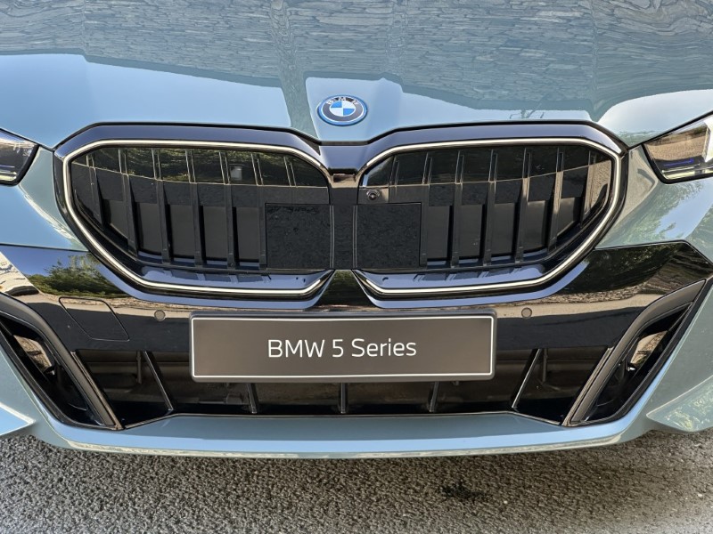  BMW 5 SERIES 530e M Sport 4dr Auto 5815144