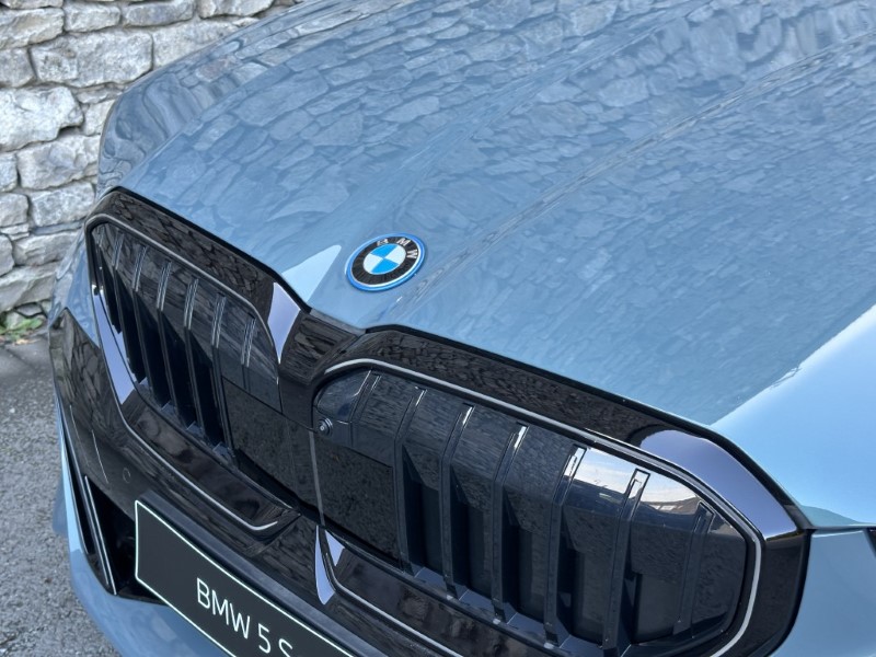  BMW 5 SERIES 530e M Sport 4dr Auto 5815105