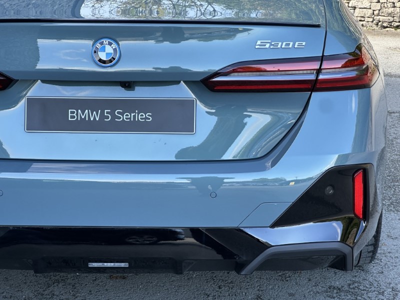  BMW 5 SERIES 530e M Sport 4dr Auto 5815079