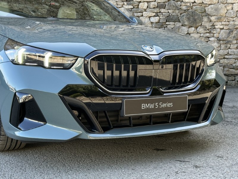  BMW 5 SERIES 530e M Sport 4dr Auto 5815143