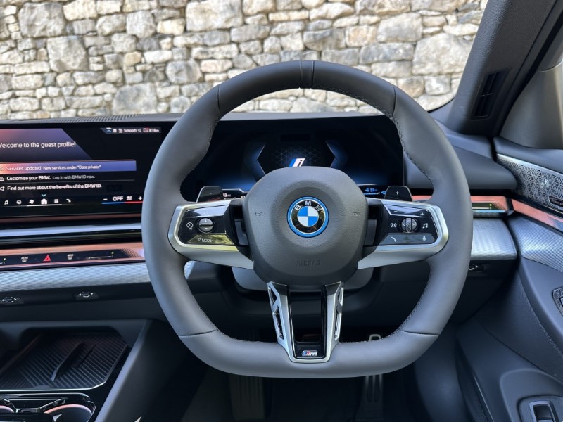  BMW 5 SERIES 530e M Sport 4dr Auto 5815131