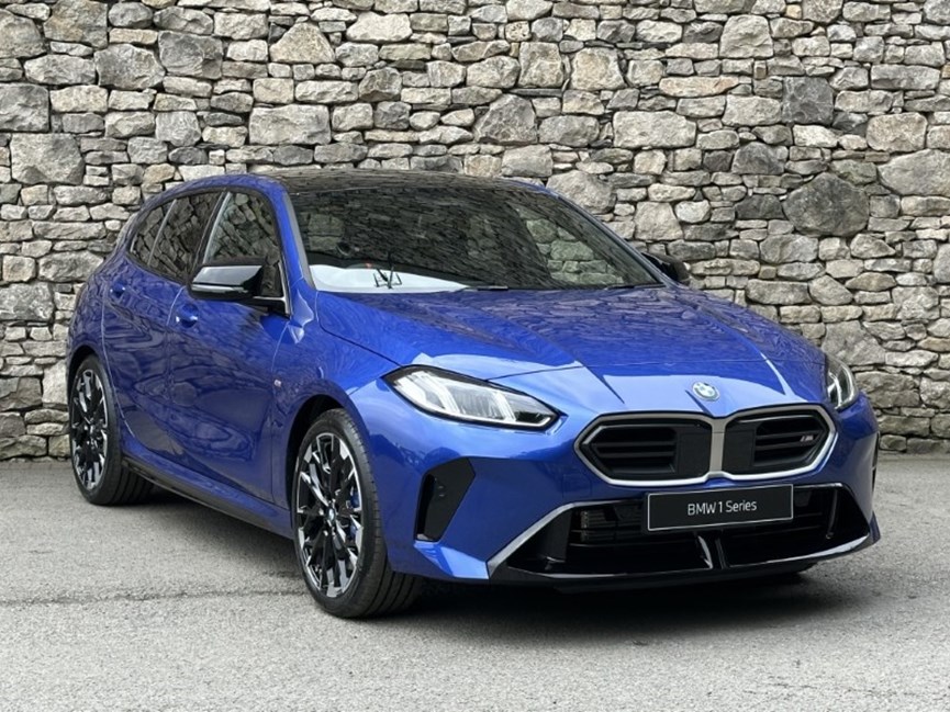 BMW 1 SERIES