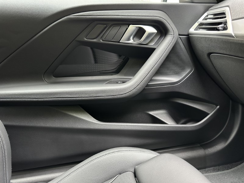  BMW 2 SERIES 220i M Sport 2dr Step Auto 5688186