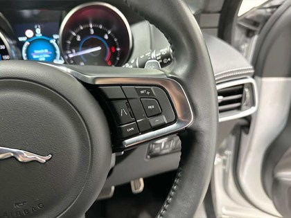 2018 (68) JAGUAR F-PACE 2.0d R-Sport 5dr Auto AWD