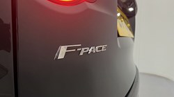 2020 (70) JAGUAR F-PACE 2.0d Portfolio 5dr Auto AWD 3039345