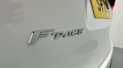 2021 (71) JAGUAR F-PACE 2.0 D200 R-Dynamic SE 5dr Auto AWD 3033461