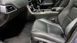 2021 (71) JAGUAR XE 2.0 D200 R-Dynamic Black 4dr Auto 3114357