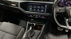 2021 (21) AUDI Q3 40 TDI 200 Quattro Black Edition 5dr S Tronic 3053154