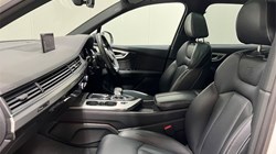 2018 (18) AUDI Q7 3.0 TDI Quattro Black Edition 5dr Tip Auto 3054187