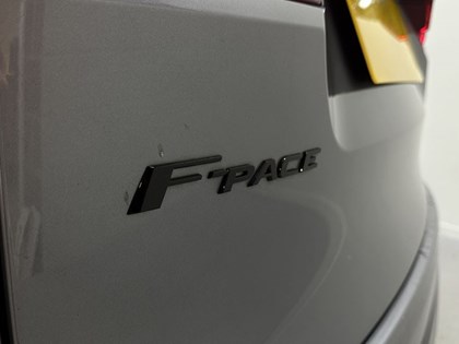 2022 (22) JAGUAR F-PACE 2.0 D165 R-Dynamic S 5dr Auto AWD