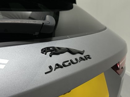 2022 (22) JAGUAR F-PACE 2.0 D165 R-Dynamic S 5dr Auto AWD
