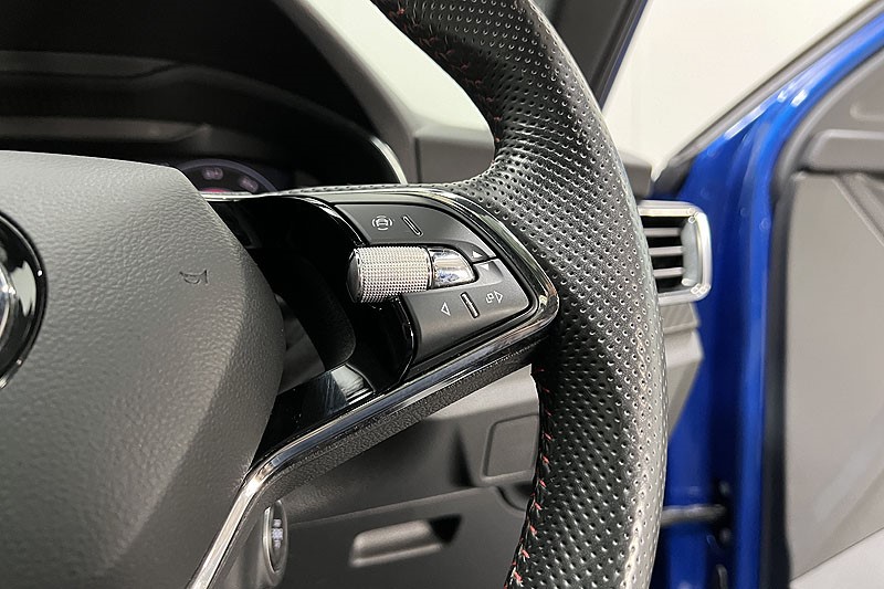 2021 (70) SKODA KAMIQ 1.5 TSI Monte Carlo 5dr DSG 3344248