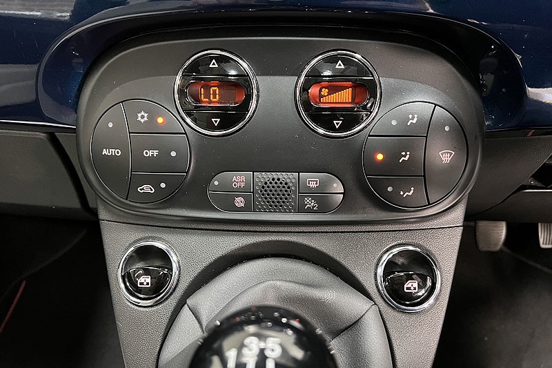 2022 (22) FIAT 500 1.0 Mild Hybrid Dolcevita Plus 3dr 3400093