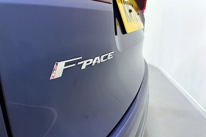 2022 (72) JAGUAR F-PACE 3.0 D300 R-Dynamic HSE 5dr Auto AWD 3422179