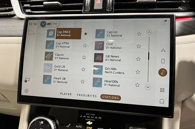 2022 (72) JAGUAR F-PACE 3.0 D300 R-Dynamic HSE 5dr Auto AWD 3422159