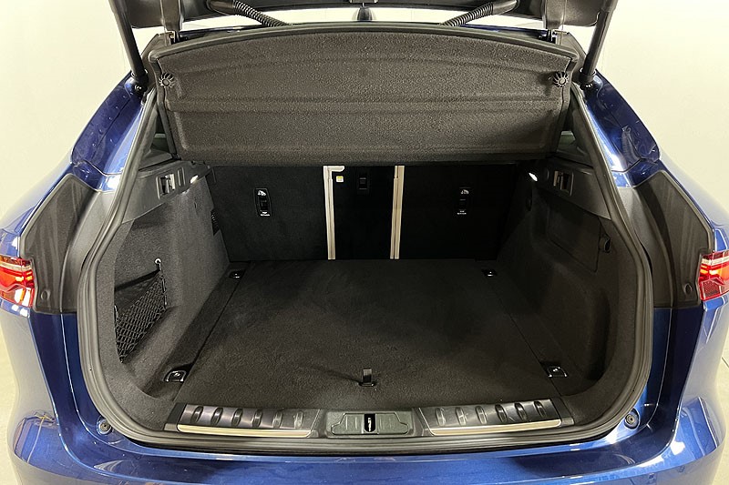 2022 (72) JAGUAR F-PACE 3.0 D300 R-Dynamic HSE 5dr Auto AWD 3422174