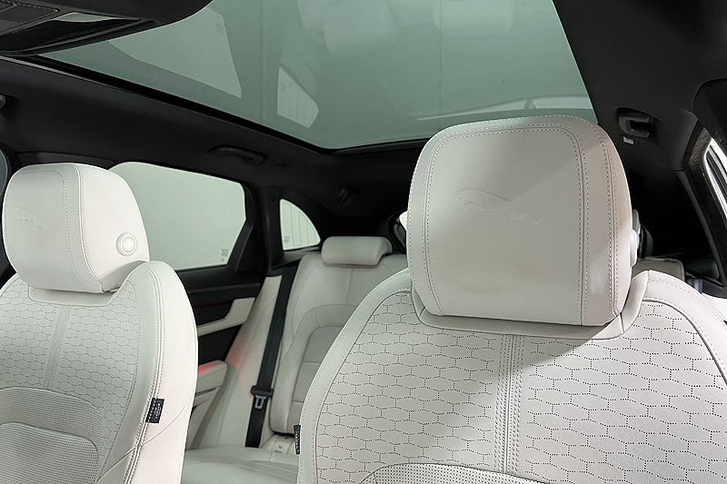 2022 (72) JAGUAR F-PACE 3.0 D300 R-Dynamic HSE 5dr Auto AWD 3422170