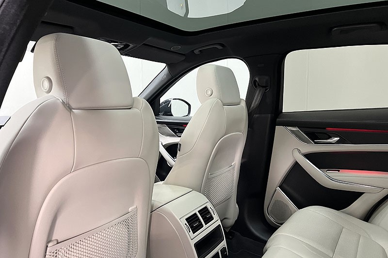 2022 (72) JAGUAR F-PACE 3.0 D300 R-Dynamic HSE 5dr Auto AWD 3422171