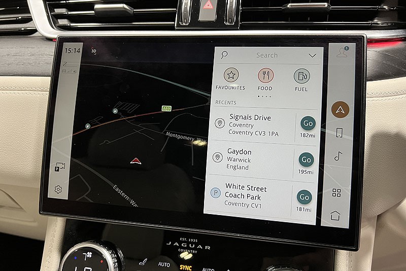 2022 (72) JAGUAR F-PACE 3.0 D300 R-Dynamic HSE 5dr Auto AWD 3422157