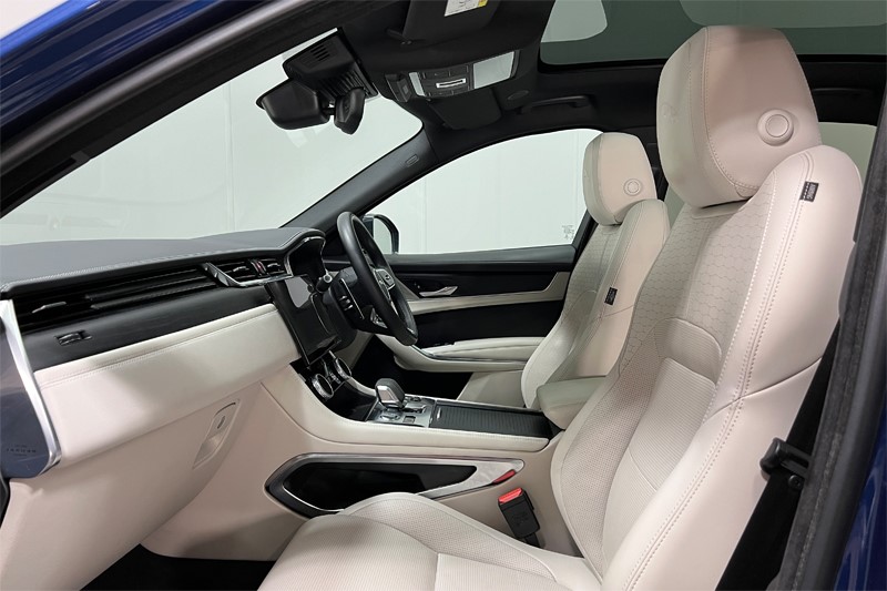 2022 (72) JAGUAR F-PACE 3.0 D300 R-Dynamic HSE 5dr Auto AWD 3422133