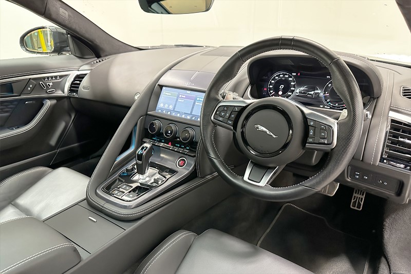 2022 (72) JAGUAR F-TYPE 5.0 P450 S/C V8 R-Dynamic Black 2dr Auto AWD 3458282