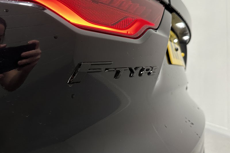 2022 (72) JAGUAR F-TYPE 5.0 P450 S/C V8 R-Dynamic Black 2dr Auto AWD 3458310