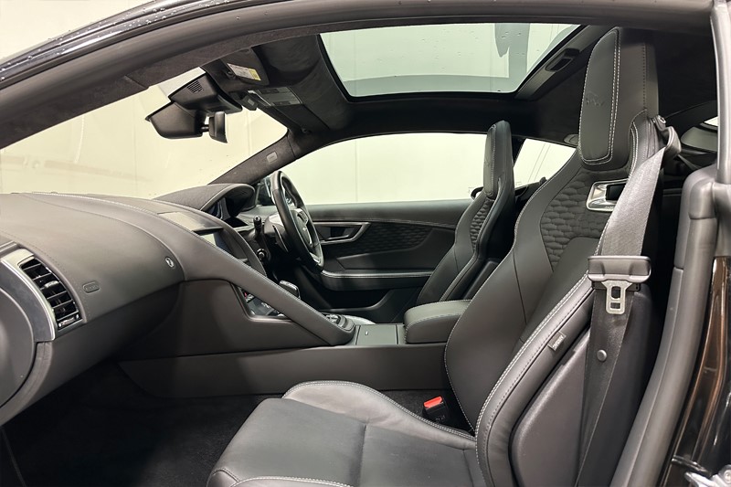 2022 (72) JAGUAR F-TYPE 5.0 P450 S/C V8 R-Dynamic Black 2dr Auto AWD 3458276