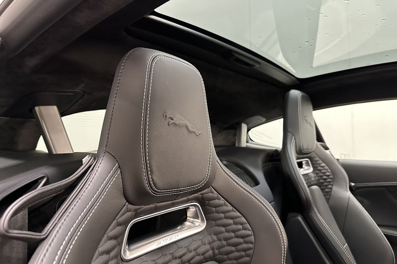 2022 (72) JAGUAR F-TYPE 5.0 P450 S/C V8 R-Dynamic Black 2dr Auto AWD 3458286