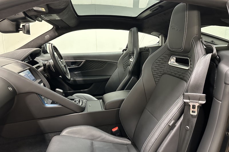 2022 (72) JAGUAR F-TYPE 5.0 P450 S/C V8 R-Dynamic Black 2dr Auto AWD 3458306