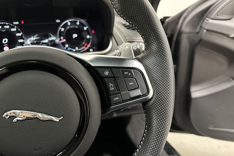 2022 (72) JAGUAR F-TYPE 5.0 P450 S/C V8 R-Dynamic Black 2dr Auto AWD 3458291