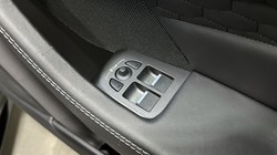 2022 (72) JAGUAR F-TYPE 5.0 P450 S/C V8 R-Dynamic Black 2dr Auto AWD 3458284