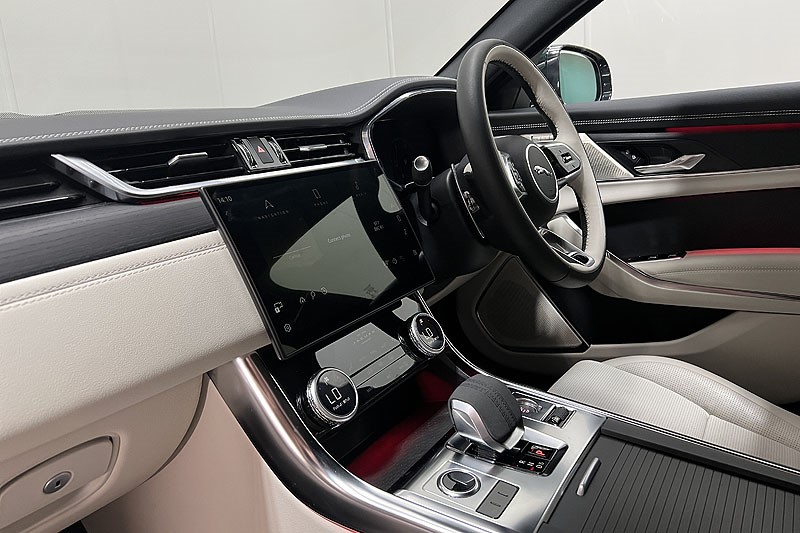 2023 (23) JAGUAR XF 2.0 D200 R-Dynamic S 4dr Auto 3431378