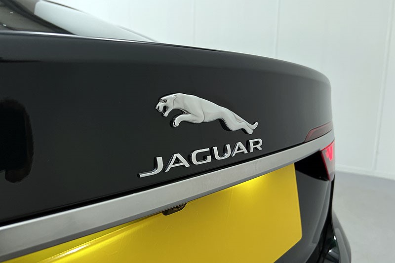 2023 (23) JAGUAR XF 2.0 D200 R-Dynamic S 4dr Auto 3431389