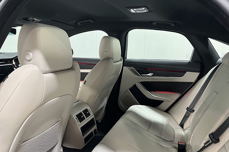 2023 (23) JAGUAR XF 2.0 D200 R-Dynamic S 4dr Auto 3431380