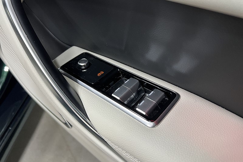 2023 (23) JAGUAR XF 2.0 D200 R-Dynamic S 4dr Auto 3431355