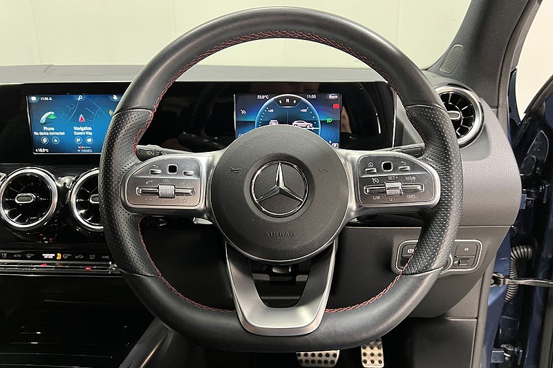 2021 (21) MERCEDES-BENZ GLA 200d 4Matic AMG Line 5dr Auto 3448272