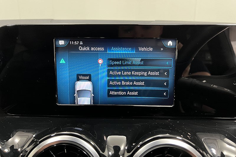 2021 (21) MERCEDES-BENZ GLA 200d 4Matic AMG Line 5dr Auto 3448290