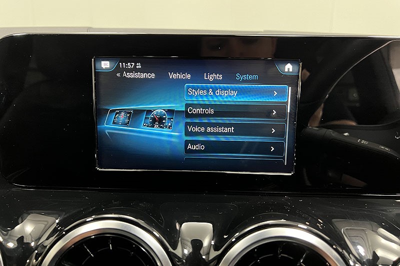 2021 (21) MERCEDES-BENZ GLA 200d 4Matic AMG Line 5dr Auto 3448294