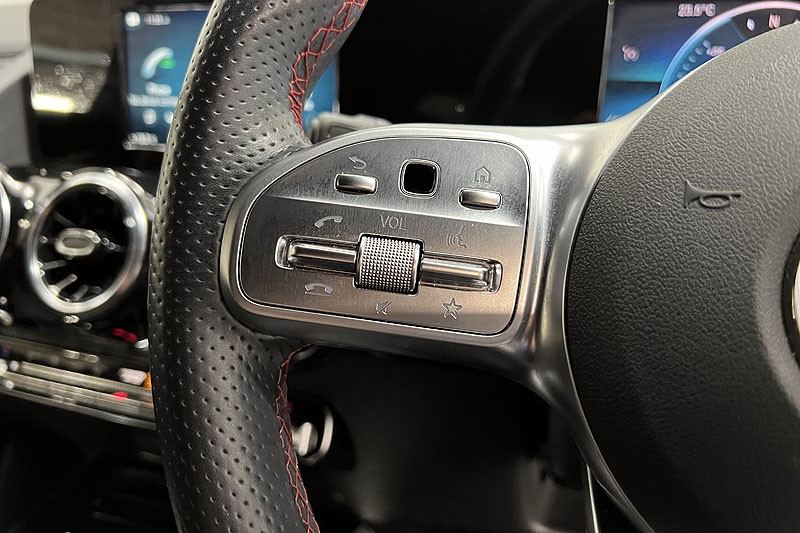 2021 (21) MERCEDES-BENZ GLA 200d 4Matic AMG Line 5dr Auto 3448274