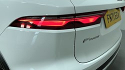 2021 (71) JAGUAR F-PACE 2.0 D200 R-Dynamic SE 5dr Auto AWD 3454537